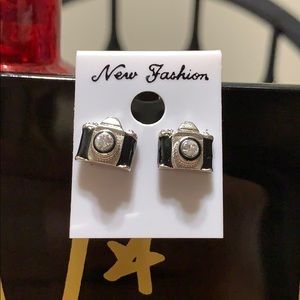 Brand New| Camera Stud Earrings